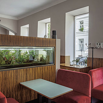 #52 Grand Café am Alsergrund, Format: 105x105, Gebot: 115€ (C.D.M.)