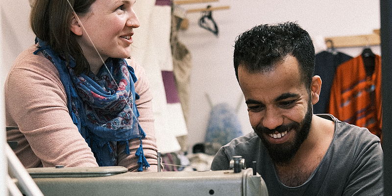 Szene aus Textil-Werkraum im Projekt VinziRast-Chance